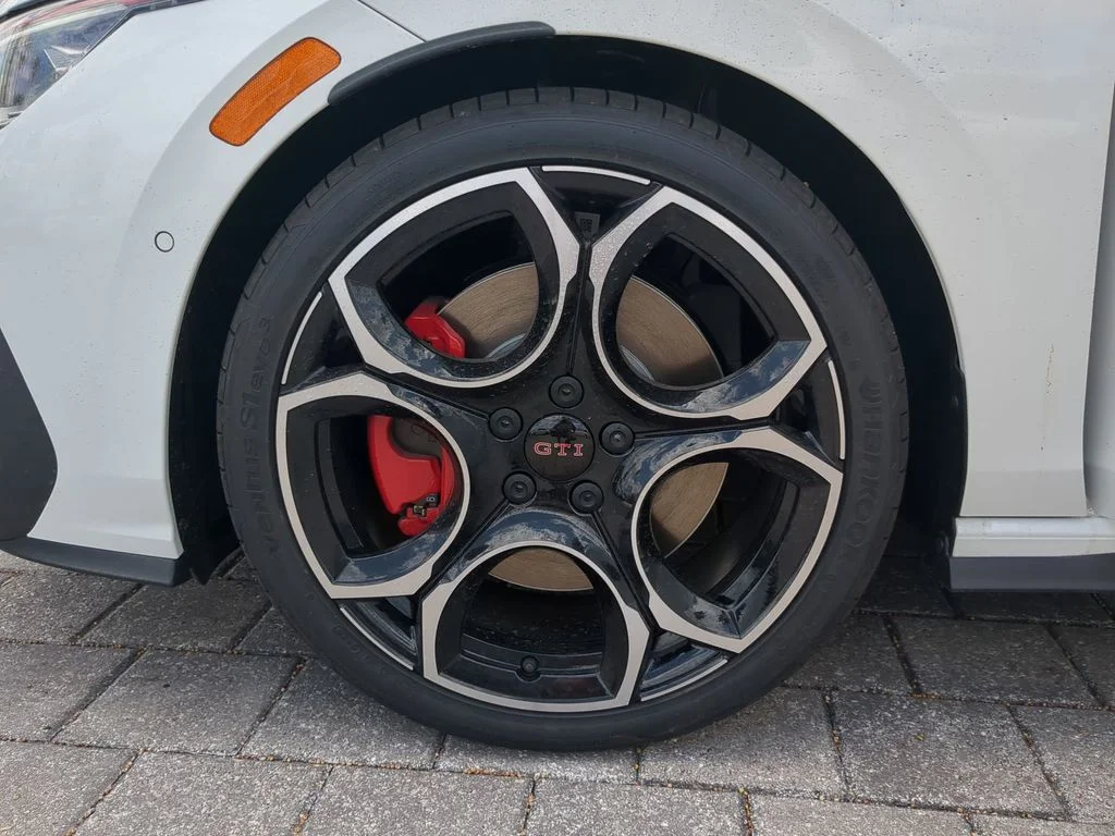New 2026 White/off-white Volkswagen Autobahn image 33