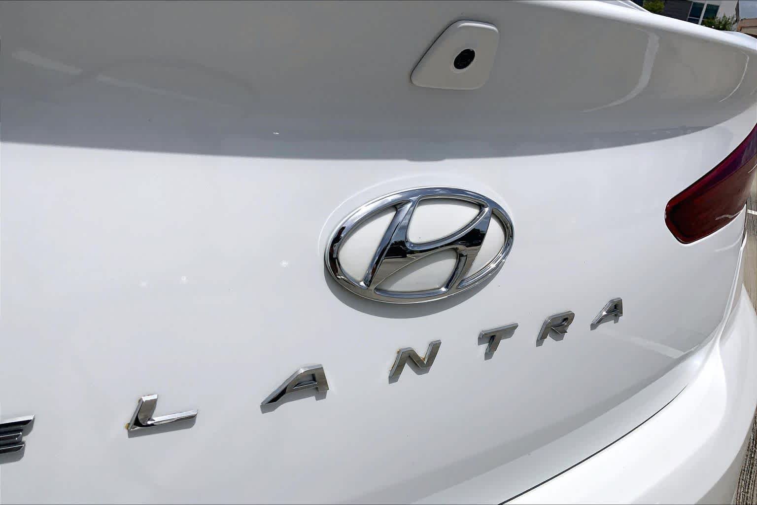 Used 2020 Quartz White Pearl Hyundai SEL image 30