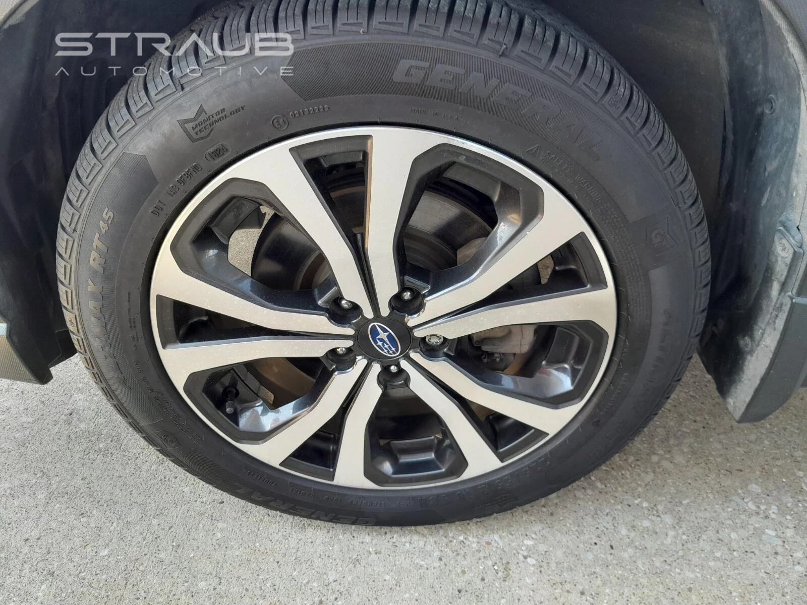 Used 2019 Crystal White Pearl Subaru Limited image 9