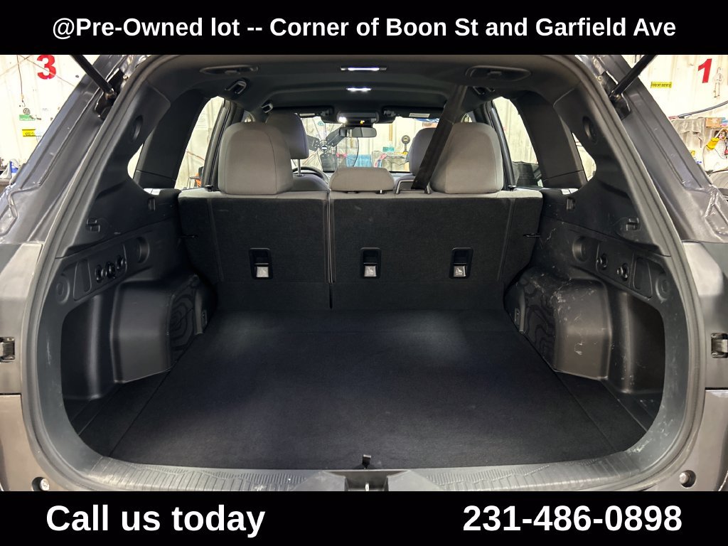 Used 2025 Gray Subaru Base image 27