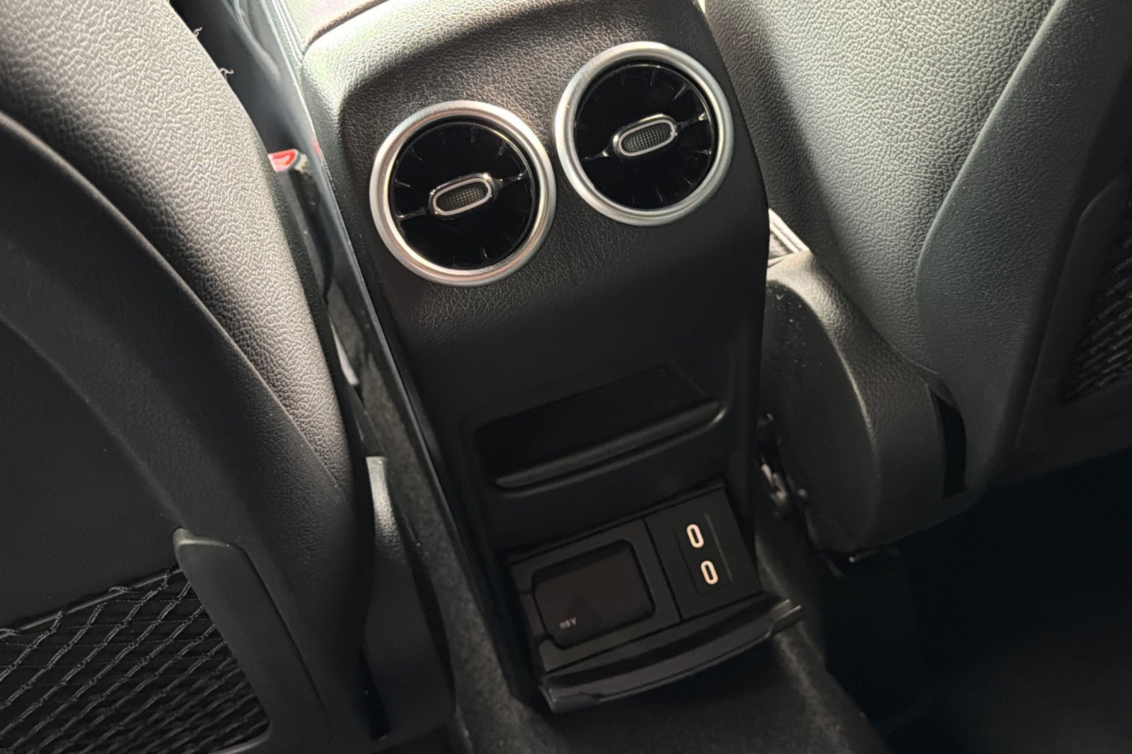 Certified Used 2025 Black Mercedes-Benz GLA 250 image 24