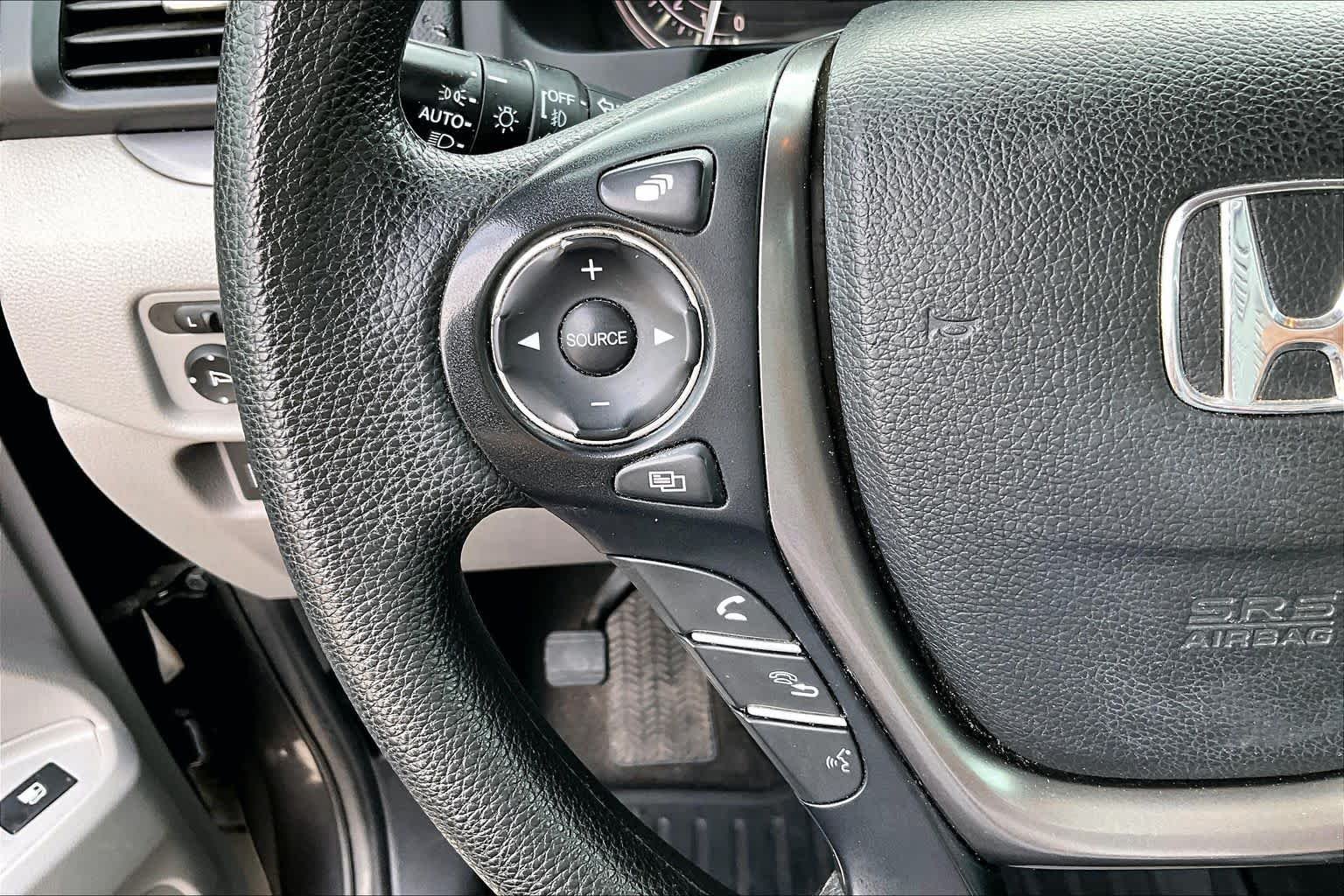 Used 2018 Modern Steel Metallic Honda EX image 19