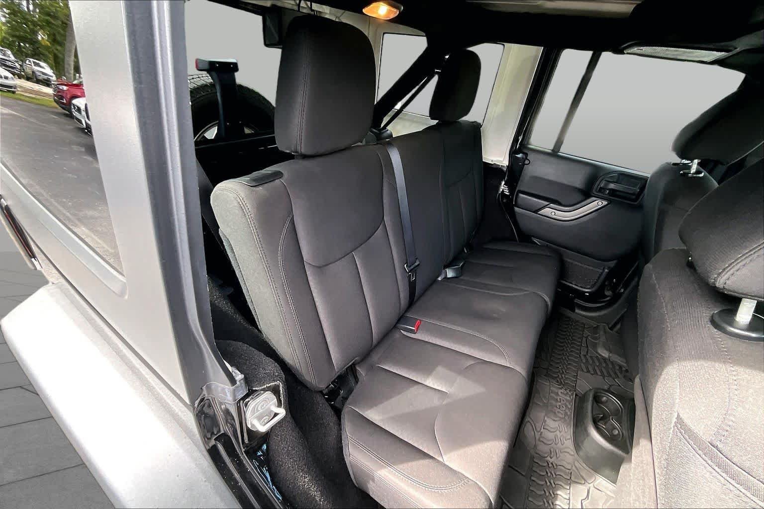 Used 2016 Black Clearcoat Jeep Sport image 18