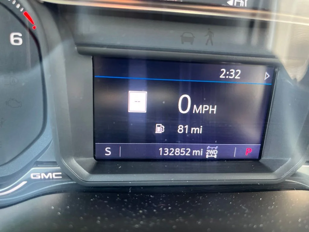 Used 2020 Summit White GMC AT4 image 4