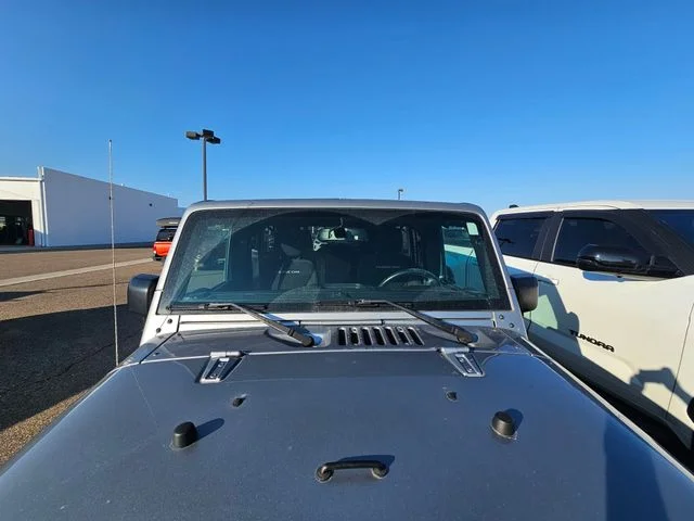 Used 2017 Billet Silver Metallic Jeep Unlimited Rubicon image 29