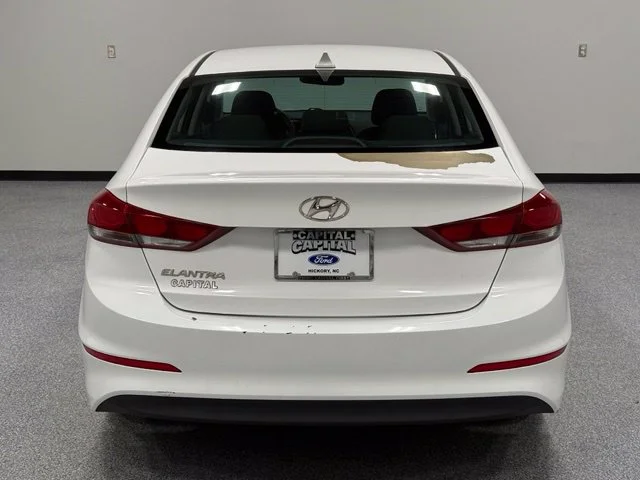 Used 2018 White Hyundai SEL image 11
