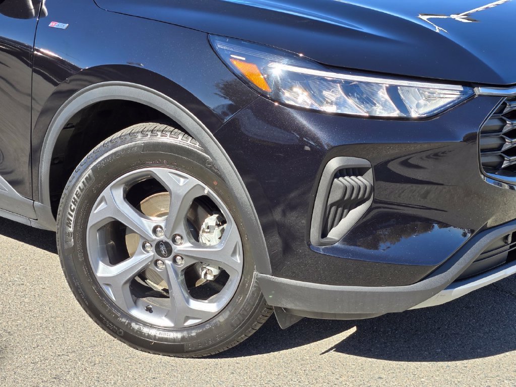 Certified Used 2025 Black Metallic Ford ST-Line image 11