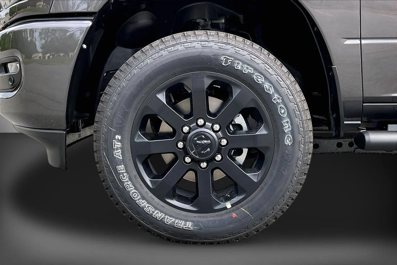 New 2026 Granite Crystal Metallic Clearcoat RAM  image 31