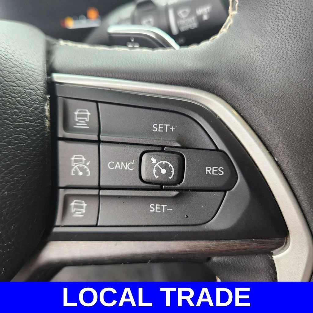 Used 2023 Black Jeep Limited image 22