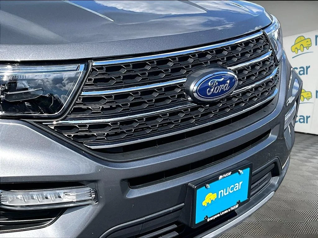 Used 2023 Gray Ford XLT image 33
