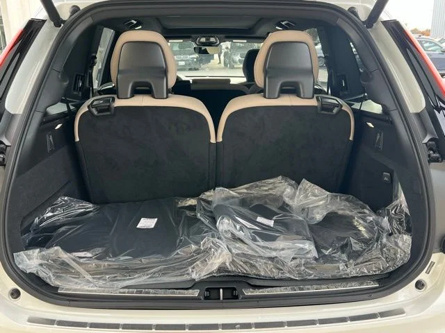 2026 Volvo XC90 Plus - Photo 26