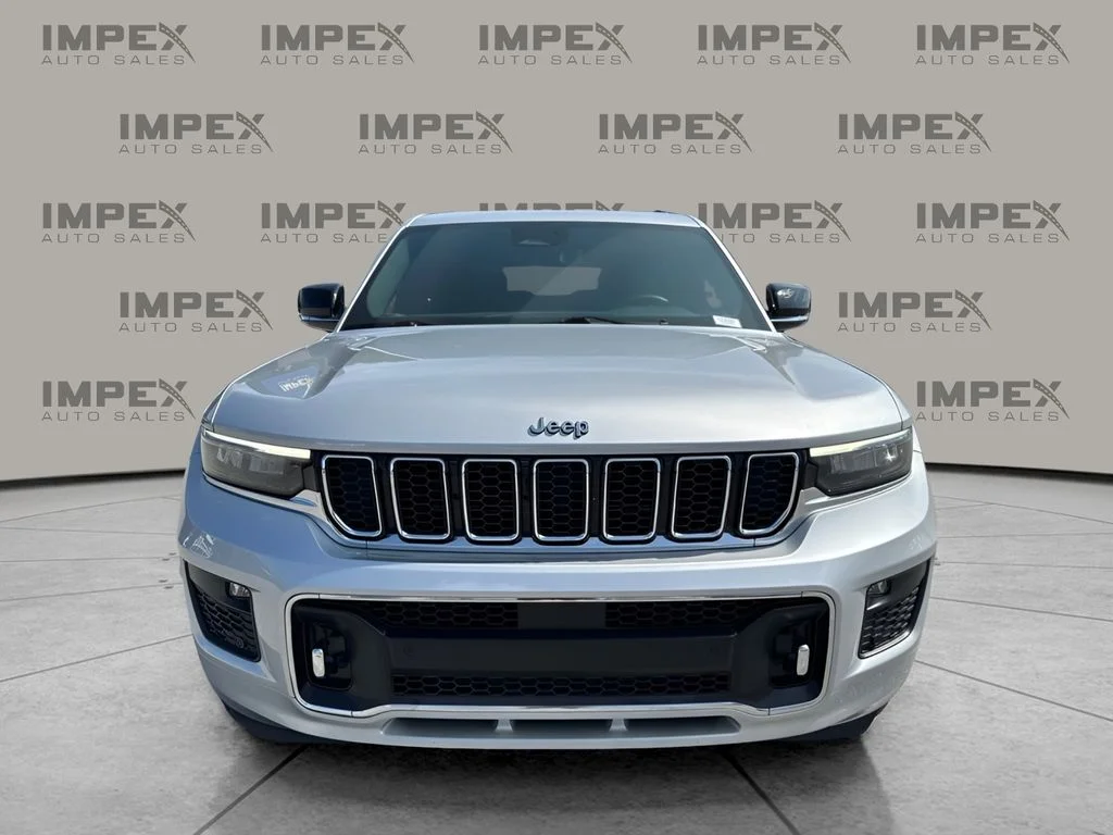 Used 2021 Silver Jeep Overland image 8