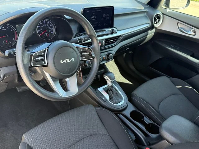 Used 2023 Black Kia LXS image 10