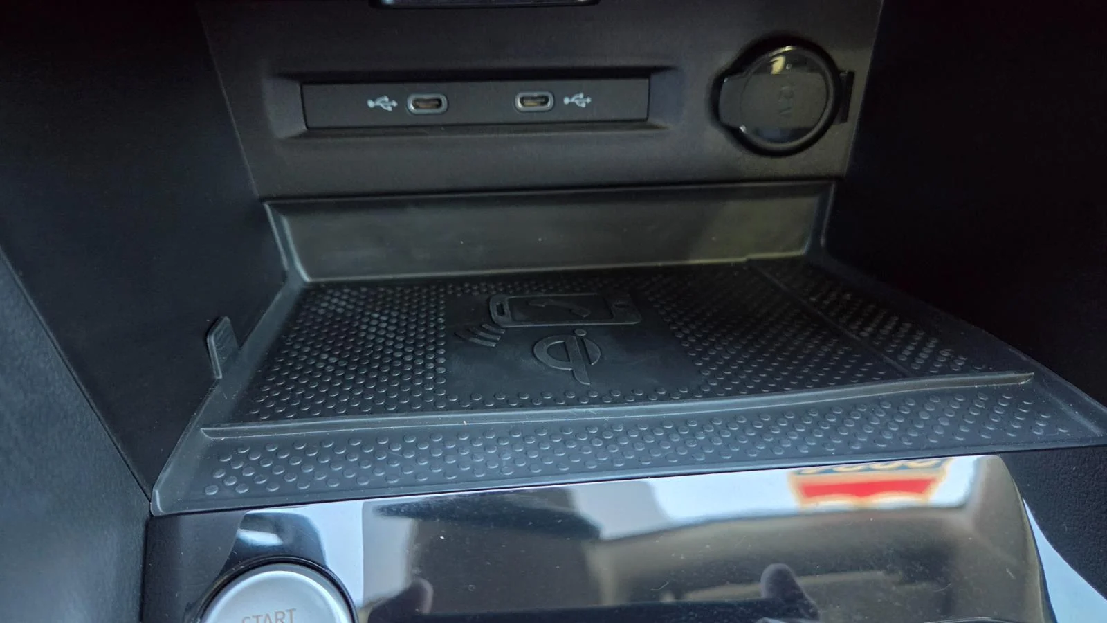 2024 Volkswagen Taos SE - Photo 35