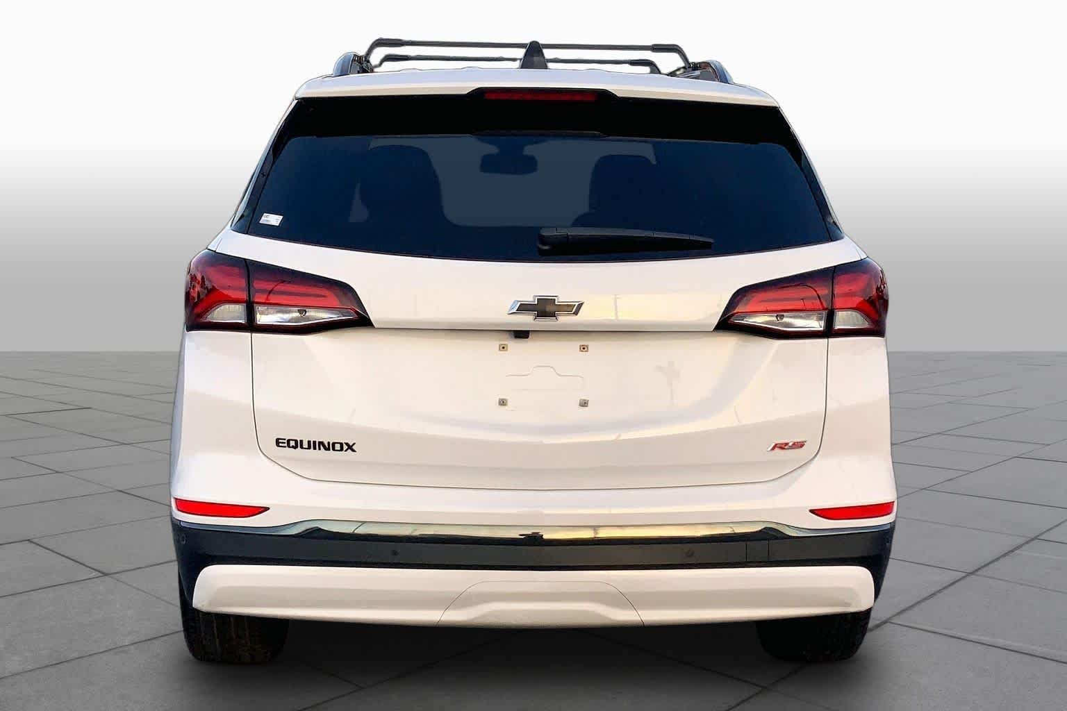 Used 2022 Summit White Chevrolet RS image 5