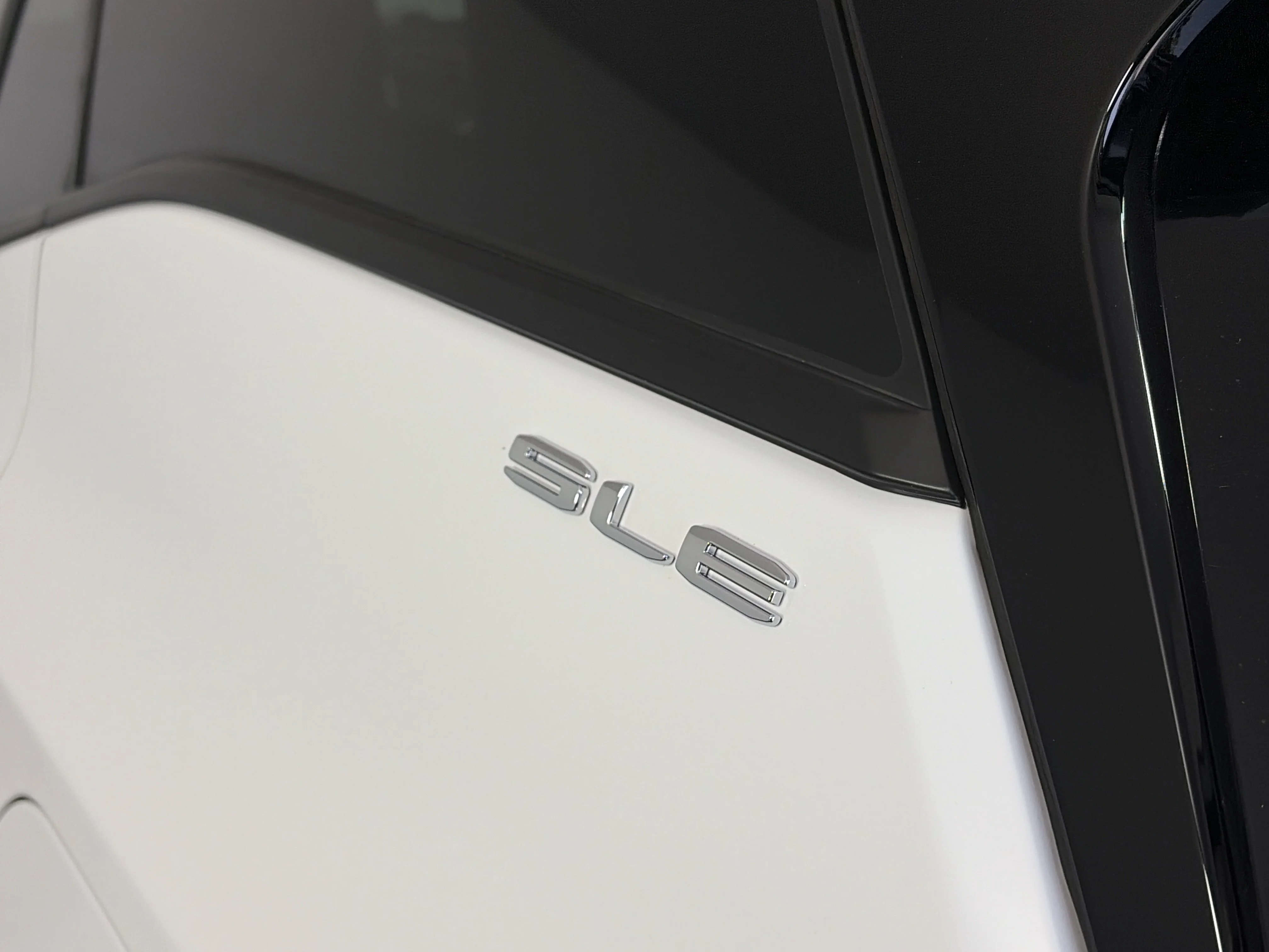 Certified Used 2024 Summit White GMC SLE image 23