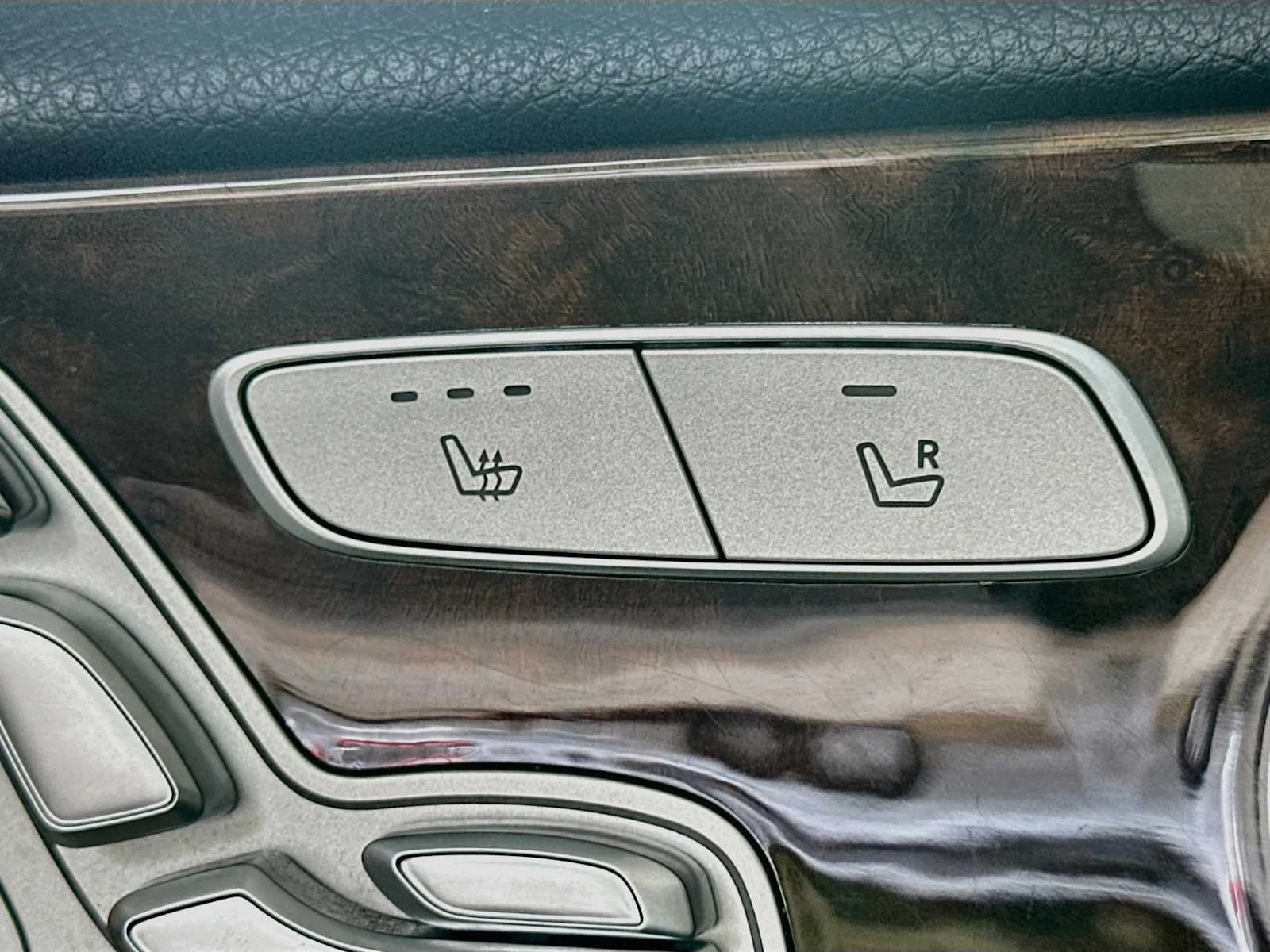 Used 2019 Lunar Blue Metallic Mercedes-Benz E 300 image 19