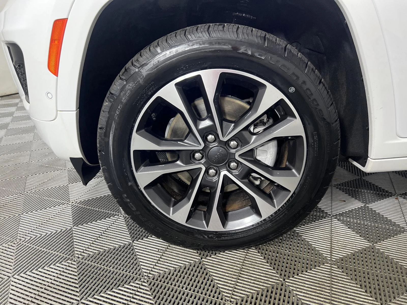 Used 2021 Bright White Clearcoat Jeep Overland image 34
