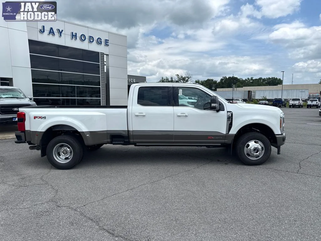 New 2026 Star White Metallic Tri-Coat Ford F-350® King Ranch® image 8