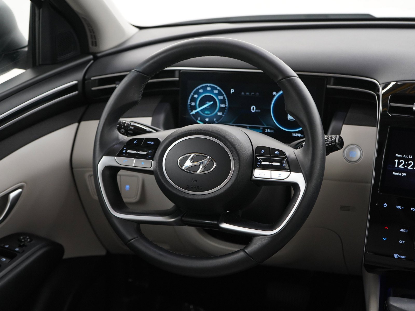 Used 2024 White Pearl Hyundai SEL AWD *Ltd Avail* image 14