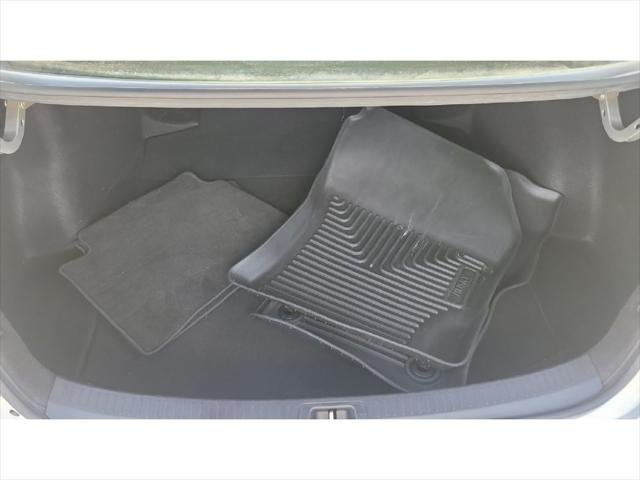 Certified Used 2020 CLASSIC SILVER MET Toyota  image 9