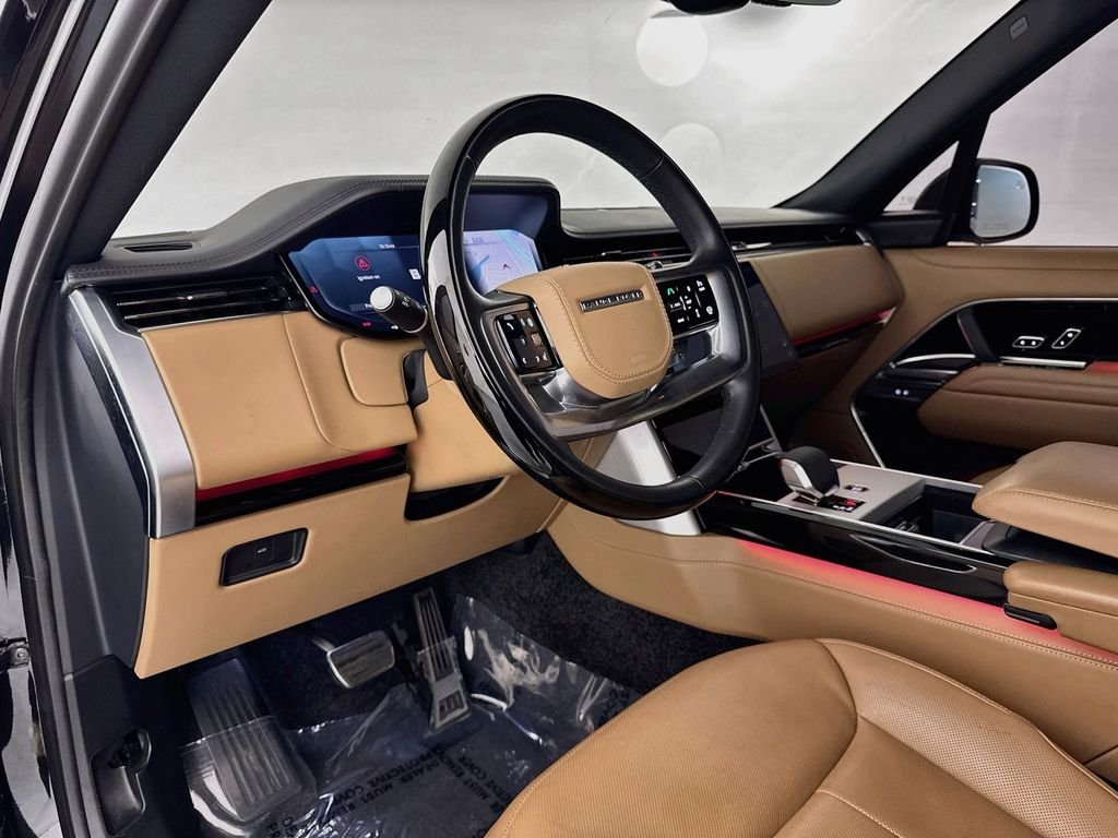 Certified Used 2025 Black Land Rover SE image 9