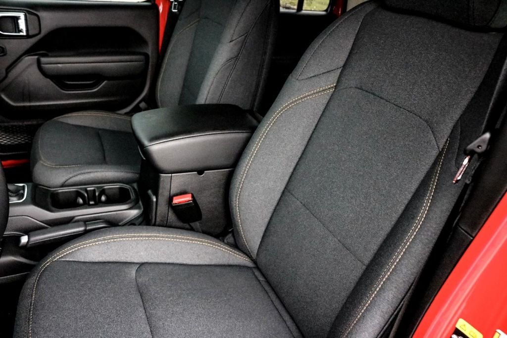 2025 Jeep Wrangler 4-Door Willys - Photo 8