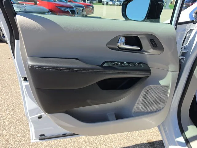 Used 2024 Bright White Clearcoat Chrysler Touring L image 19