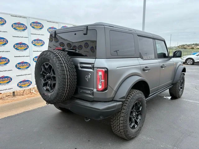 New 2026 Carbonized Gray Metallic Ford Badlands image 4