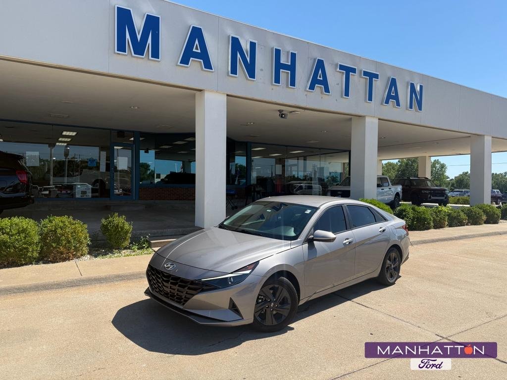Used 2023 Fluid Metal Hyundai Blue image 1