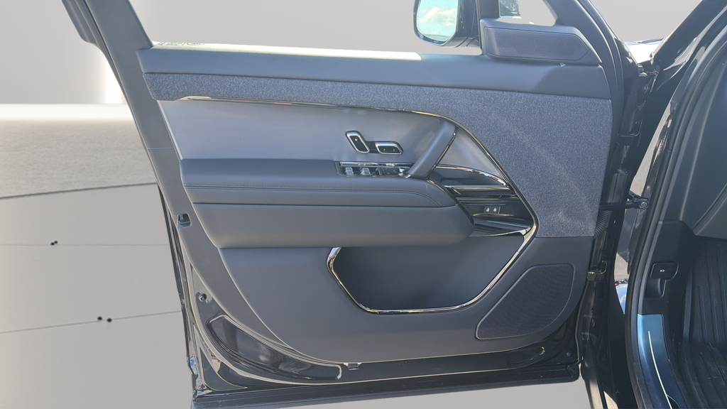 New 2026 Santorini Black Land Rover SE image 20