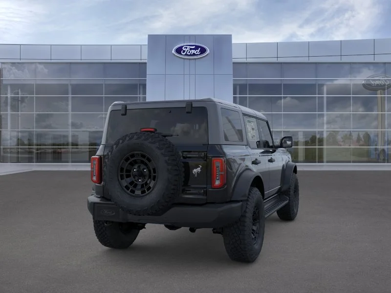 New 2026 Shadow Black Ford Outer Banks® image 8