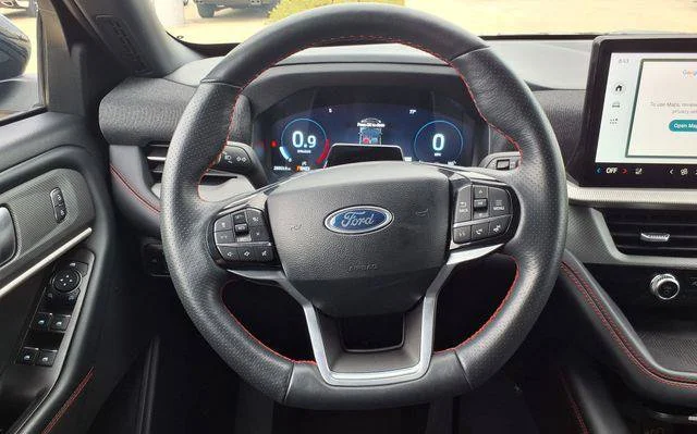 Used 2025 Gray Ford ST-Line image 26