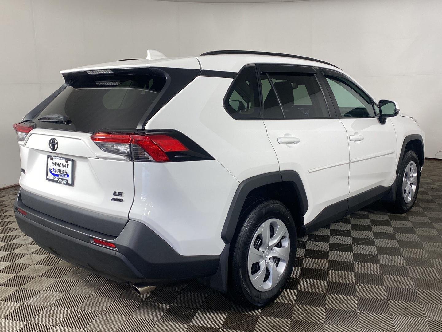 Used 2020 Super White Toyota LE image 4