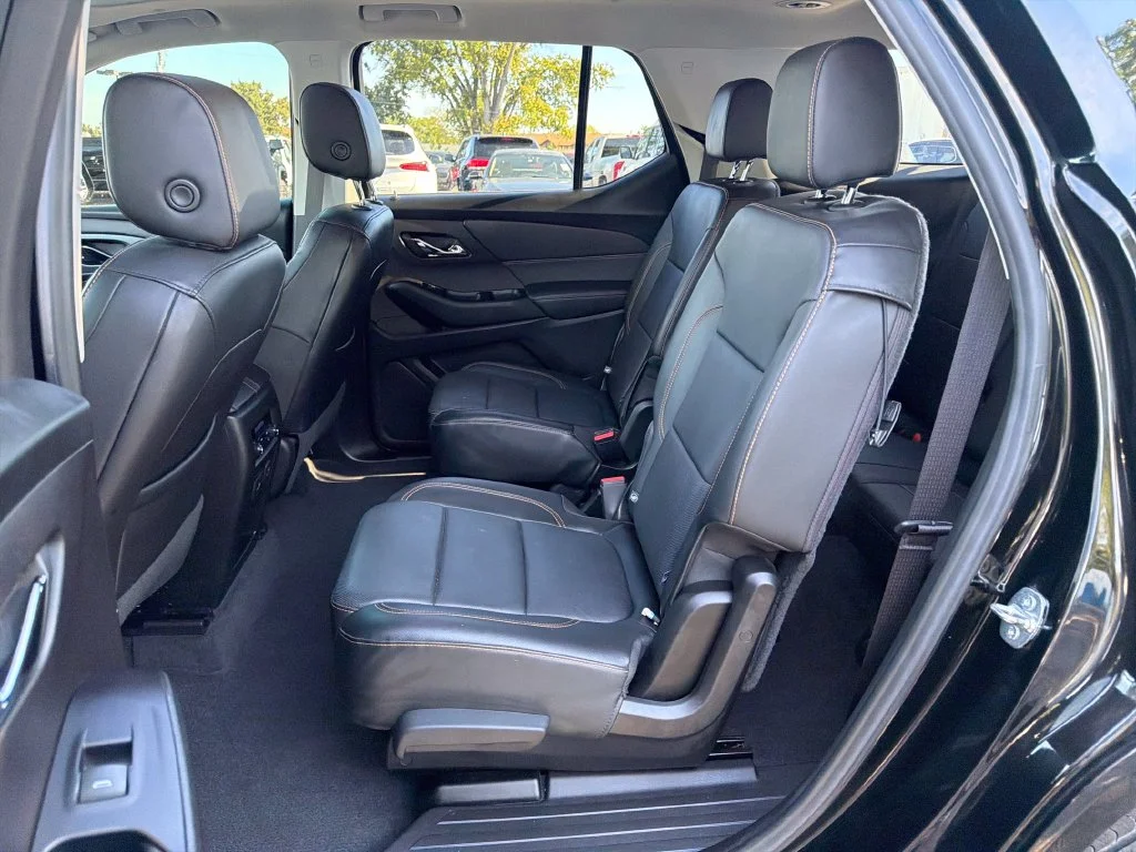Used 2019 Black Chevrolet Premier image 26