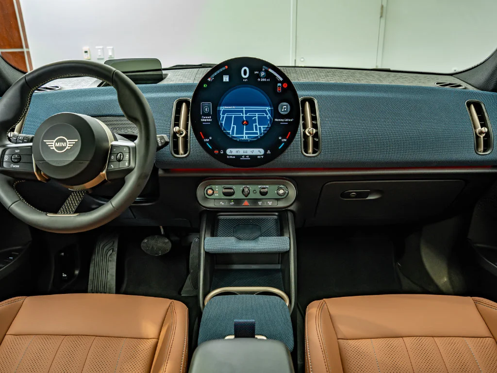 Certified Used 2026 Midnight Black MINI Iconic image 31