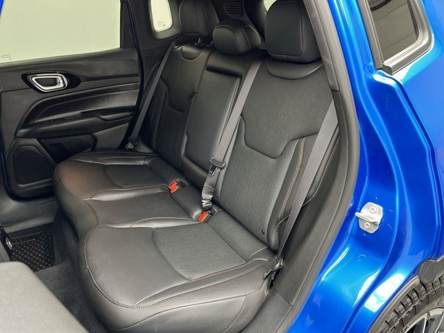 Used 2025 Hydro Blue Pearlcoat Jeep Trailhawk image 9