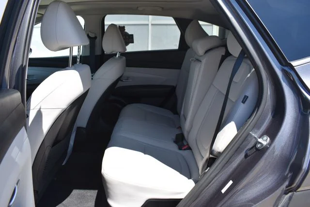 Used 2025 Gray Hyundai SEL Convenience image 13