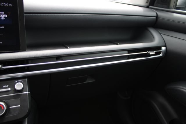 Used 2025 White Pearl Hyundai SE image 16