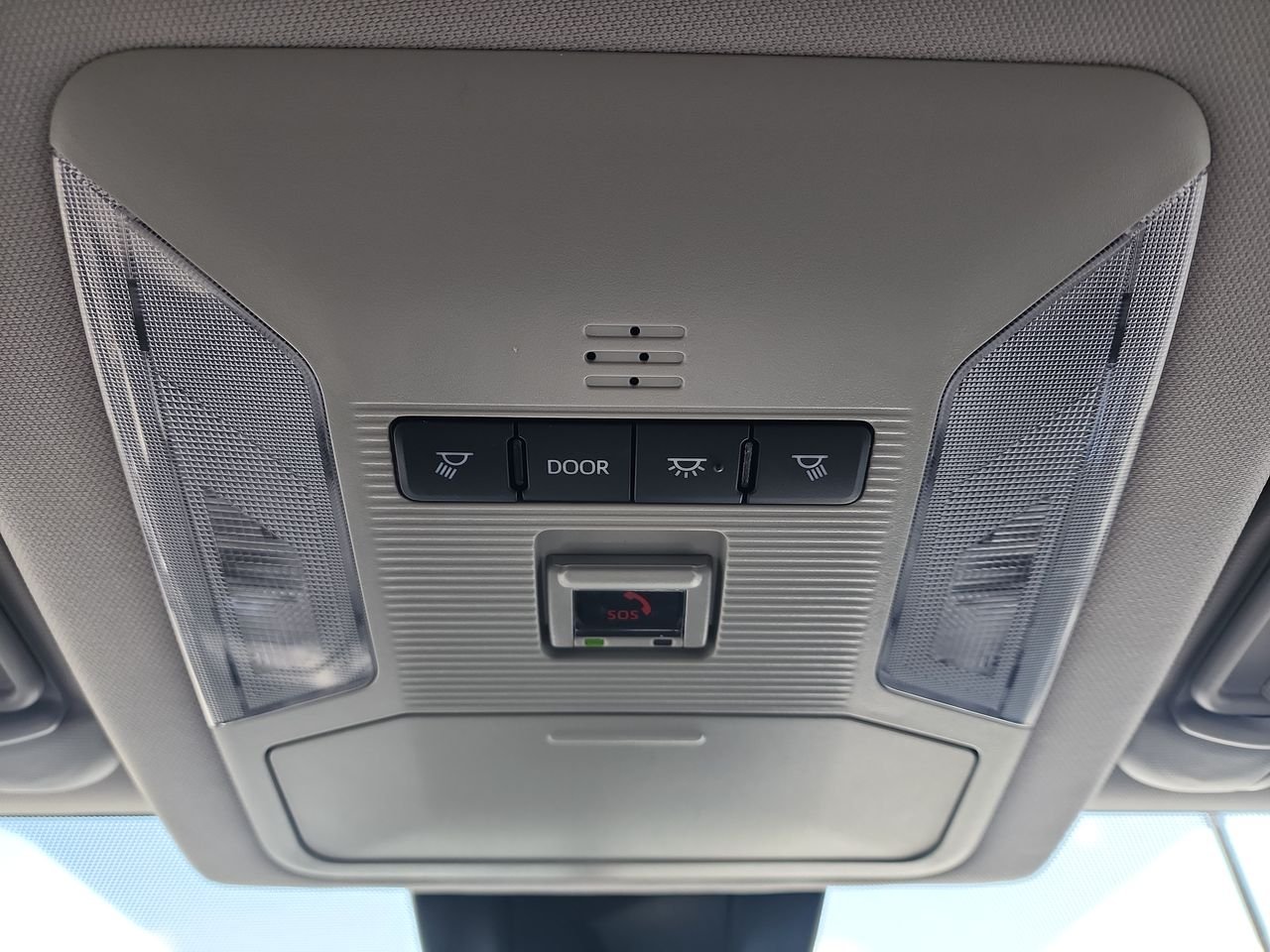 Used 2025 Silver Sky Metallic Toyota XLE image 25