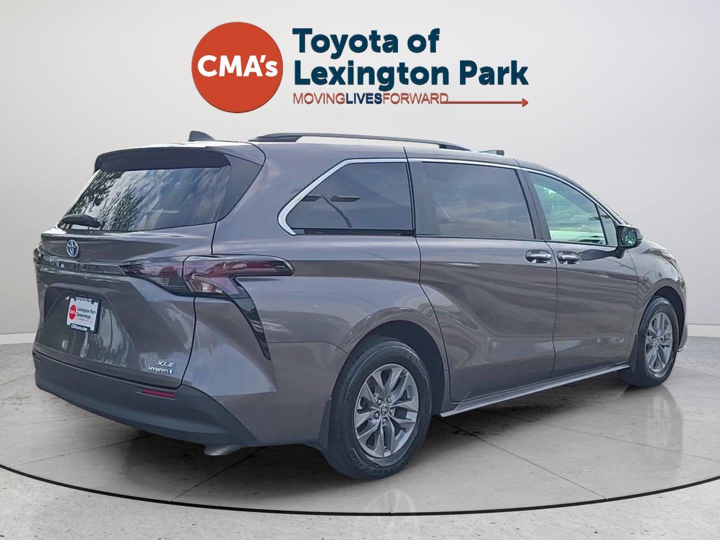 Used 2024 Predawn Gray Mica Toyota XLE image 5