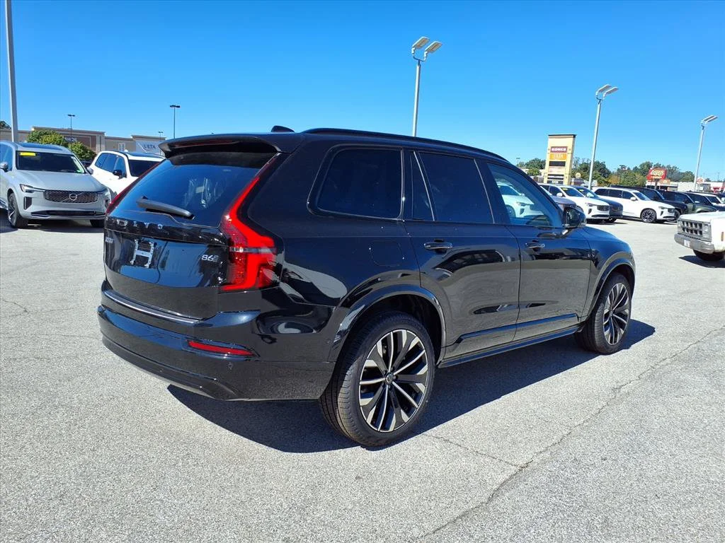 New 2027 Onyx Black Volvo Ultra Dark Theme image 3
