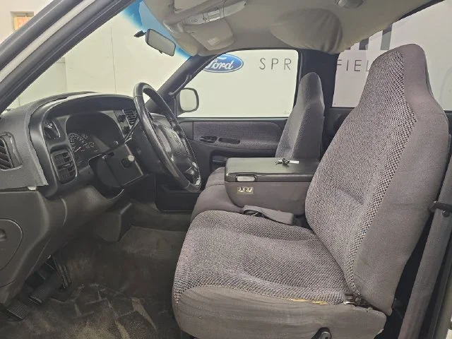 Used 2002  Dodge ST image 14