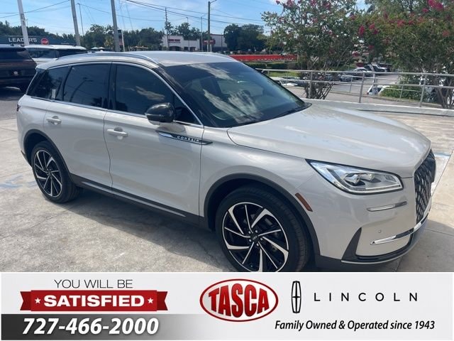 Used 2024 White Lincoln Reserve image 3