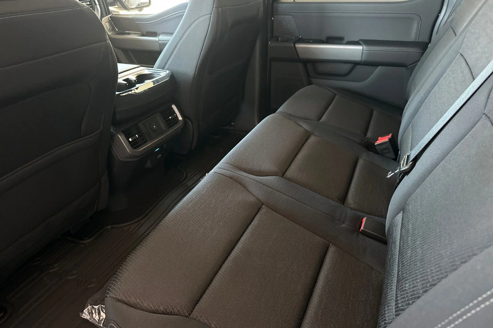 New 2026 Agate Black Metallic Ford XLT image 11
