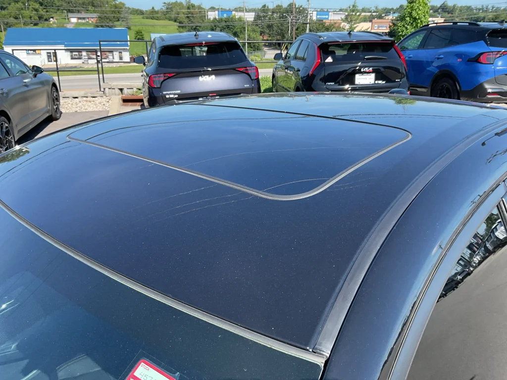 Used 2023 Electric Blue Metallic/Super Black Nissan SR image 6