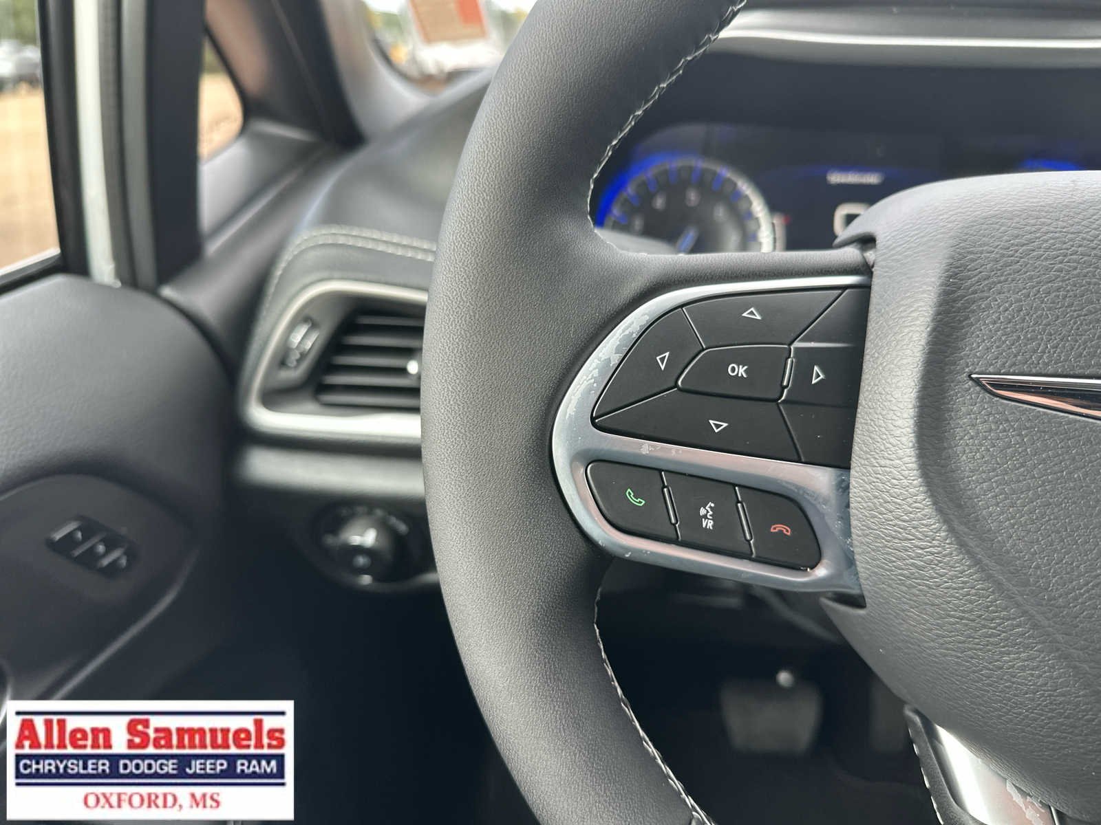 2026 Chrysler Pacifica Select - Photo 16