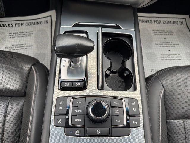 Used 2018 Himalayan Gray Genesis 5.0L Ultimate image 24