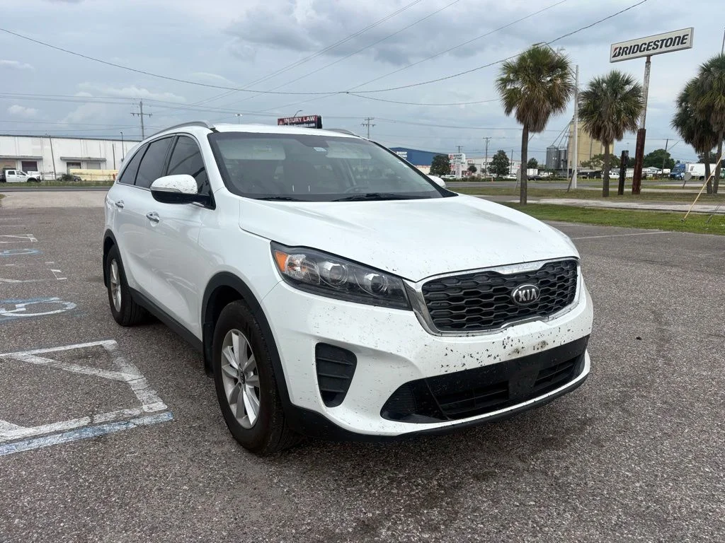 2020 Kia Sorento LX AT's photo