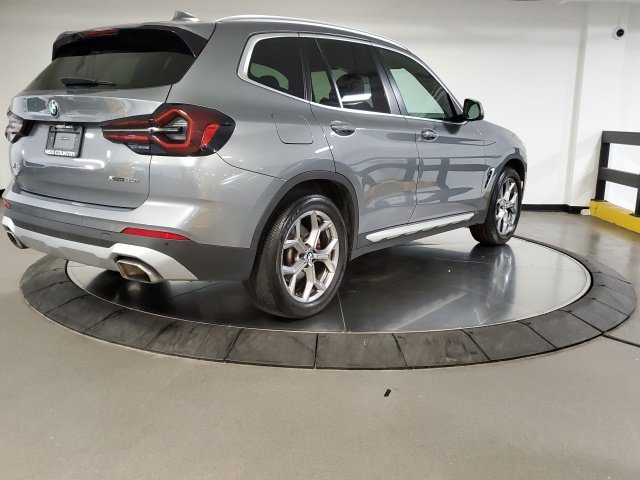 Used 2024 Gray BMW xDrive30i image 10